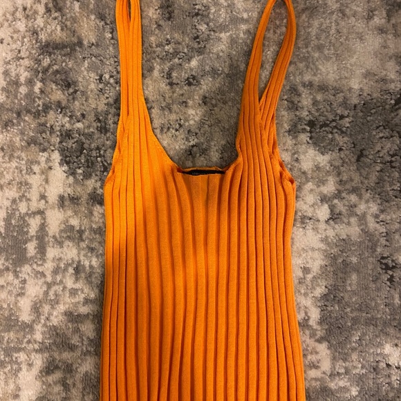 Orange crop top - Picture 1 of 2